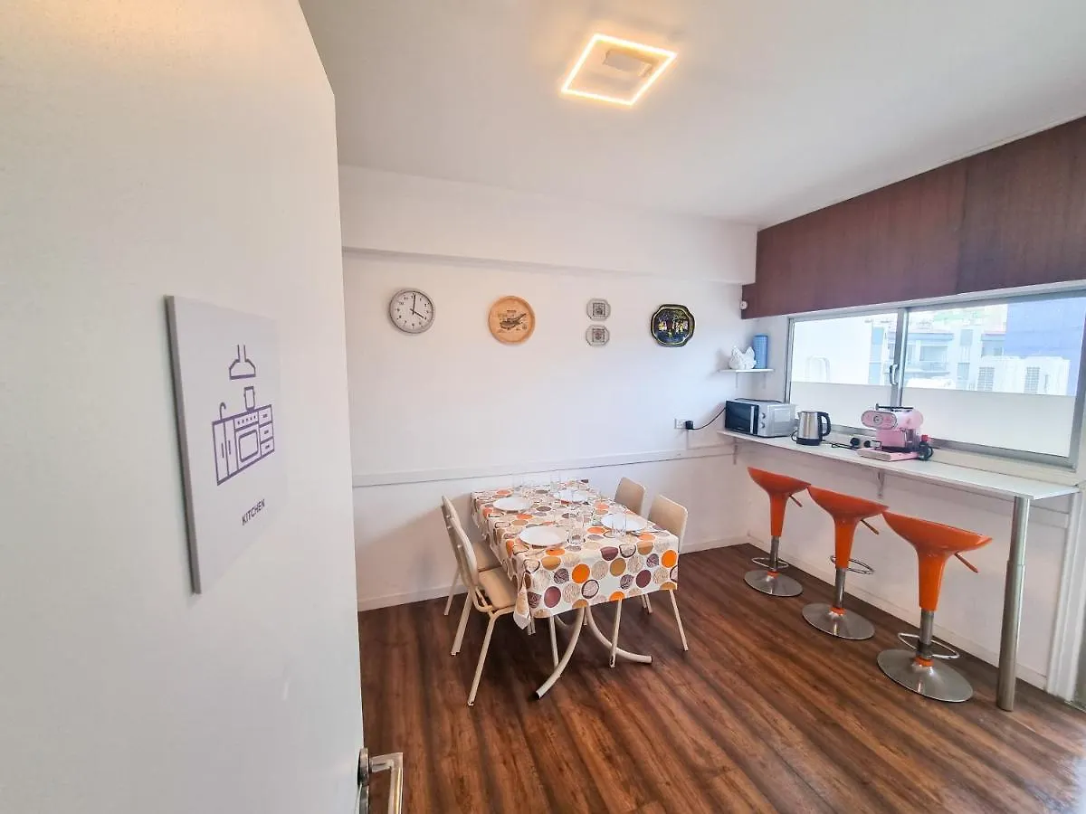 Larnaca Garden Rooms Cypr