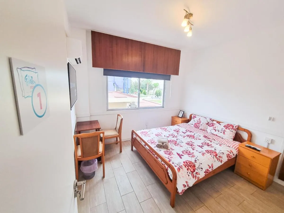 Larnaca Garden Rooms Apartament